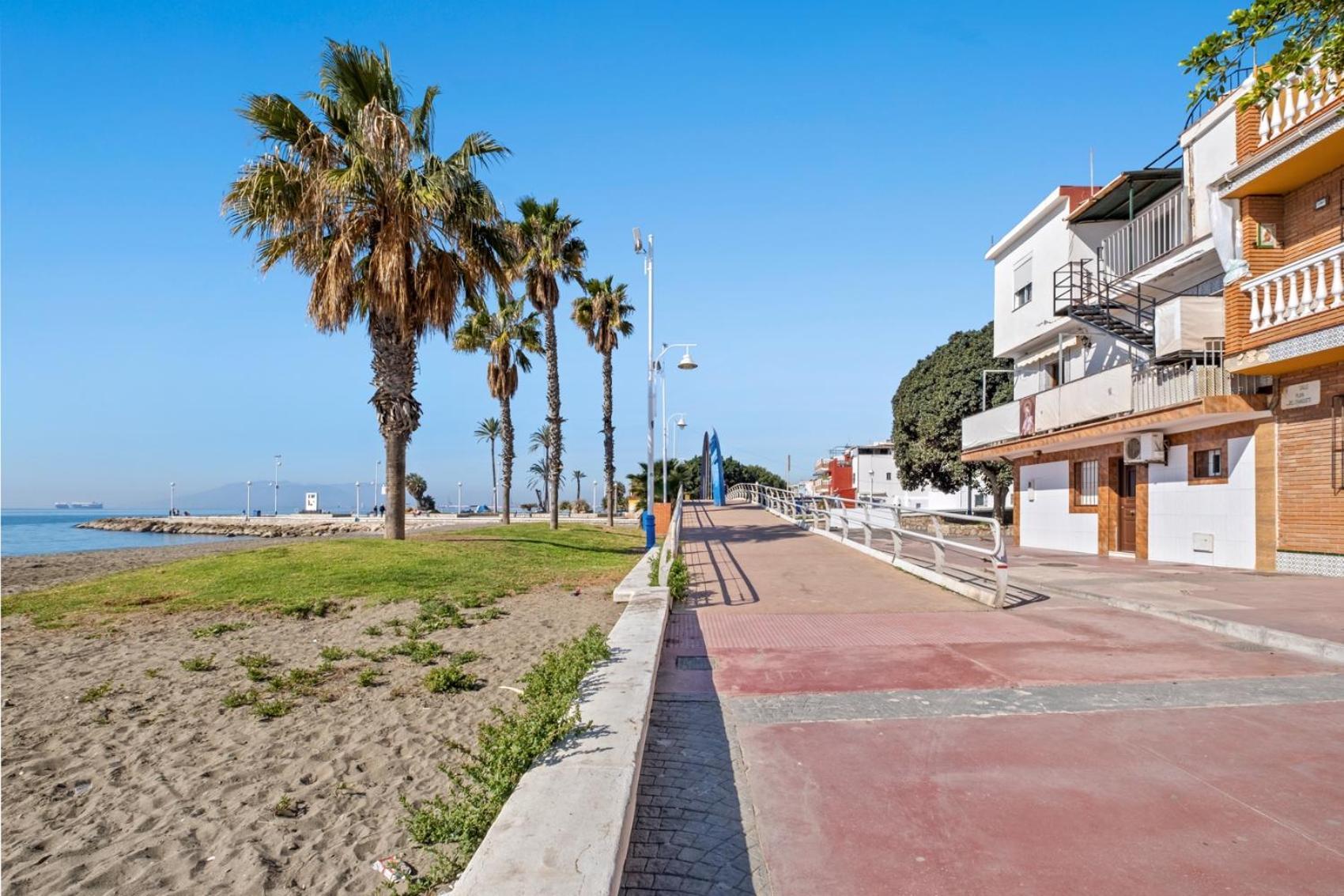 Apartamento Frente A La Playa Málaga Exteriör bild